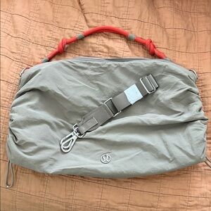 lululemon bag